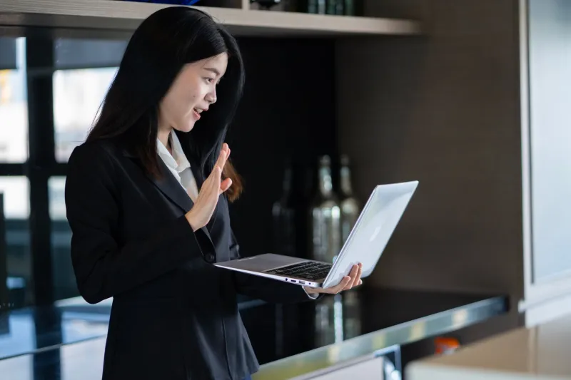 Silence Isn't Hesitation: How Virtual Meeting Lag Is Distorting the Way You Come Across
